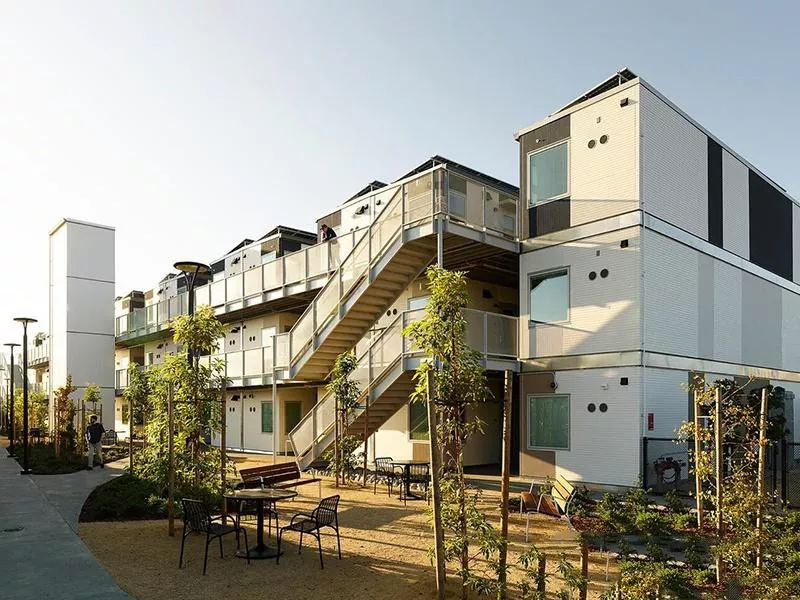 आधुनिक राहणीमानासाठी कंटेनर घरे स्मार्ट मूव्ह का आहेत?